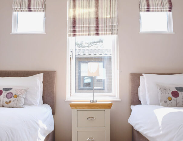 Aldeburgh Lodge - Suffolk Coast Twin Bedroom