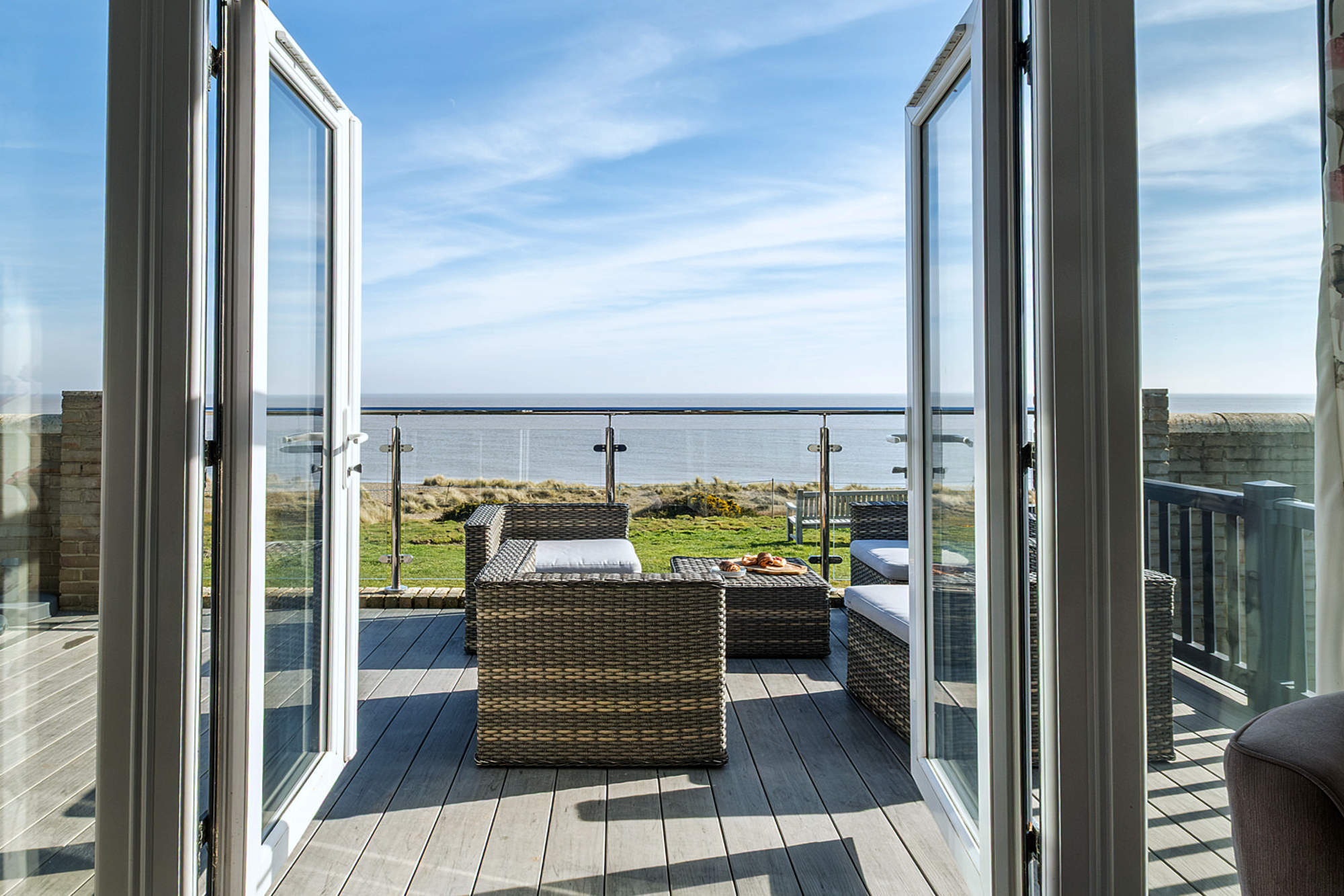 2 bedroom beach side holiday lodge rental Suffolk Coast.