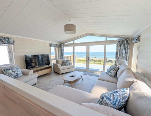 Lookout lodge on the Suffolk Coast, luxury dog friendly 2 bedroom lodge.